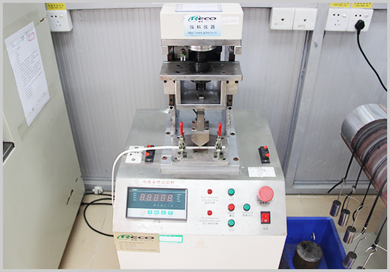 UL62電源線夾擠試驗測試機構(gòu).jpg